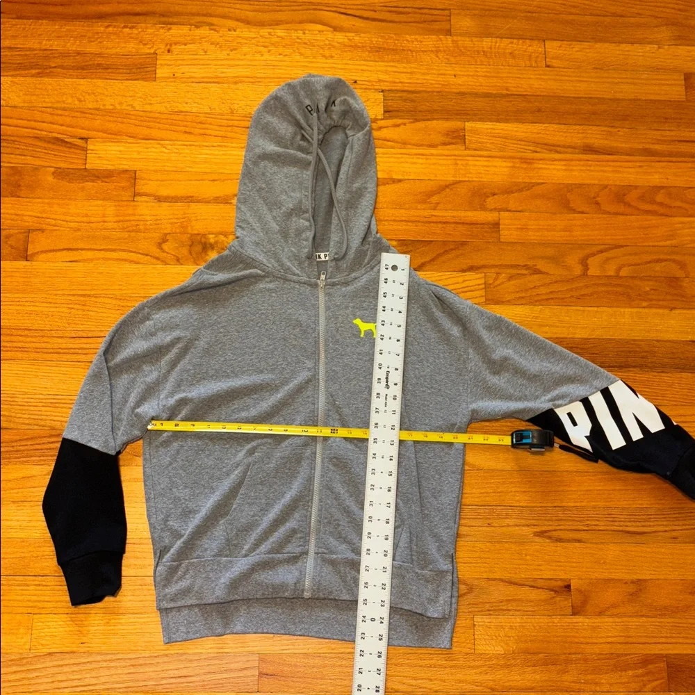 Victoria’s Secret PINK Gray Colorblock Hoodie – Size Small - Picture 4 of 8